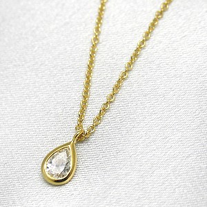 バイザヤード ペアシェイプダイヤ ペンダントネックレス