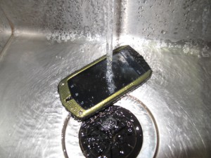 G-SHOCK携帯 水圧テスト
