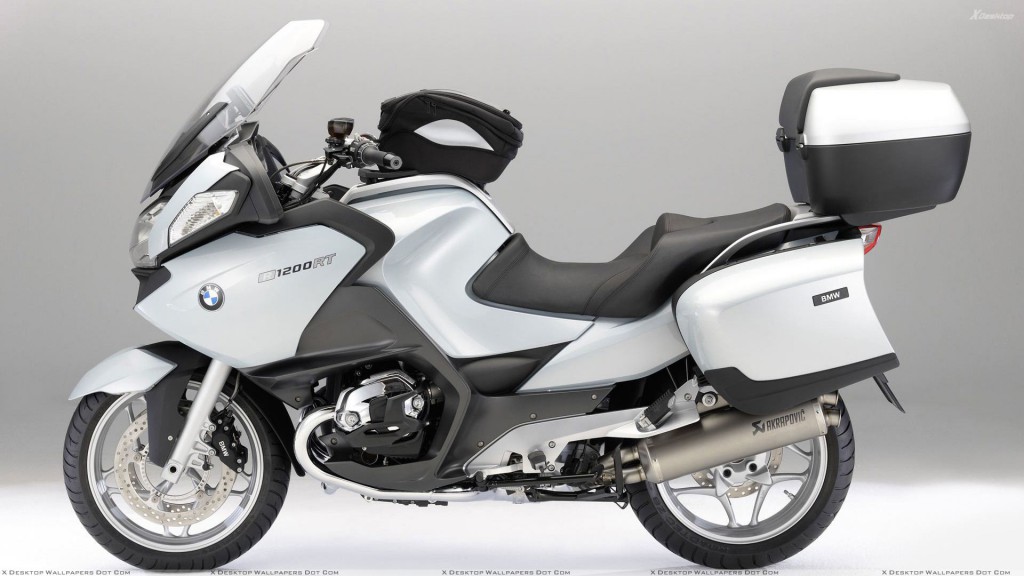BMW%20R1200RT%20In%20White%20Side%20Pose